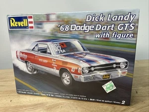 Sealed Dick Landy 1968 Dodge Dart GTS w/figure in 1/25 scale from 2005 - Picture 1 of 15