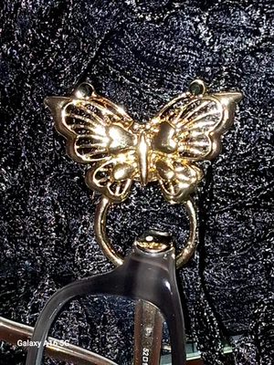 NEW! MAGNETIC EYEGLASS GOLD BUTTERFLY BROOCH Keep your glasses close at hand!  - Image 1 of 4