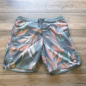 ONeill Cruzer Men Tropical Print Boardshorts Size 34 Waist Beach Vacation Cruise - Picture 1 of 7