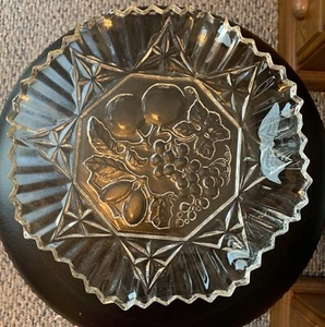 Vintage Federal Pioneer Intaglio Fruit pattern bowl with fluted edges - Bild 1 von 3