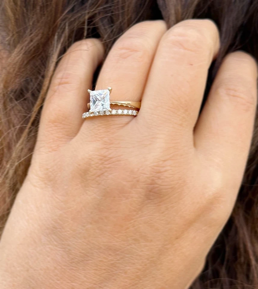 ANEL DE NOIVADO PRINCESA DIAMANTE SOLITÁRIO CERTIFICADO IGI OURO AMARELO 14K 2,25 - Imagem 1 de 4