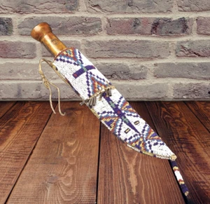 Hermosa cubierta de cuchillo hecha a mano tradicional con cuentas funda de cuero de gamuza SK05 - Imagen 1 de 3