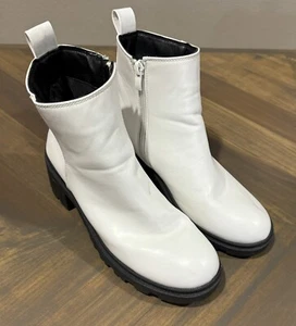 Qupid White Platform Combat Boots, Side Zip, Size US7 - Picture 1 of 10