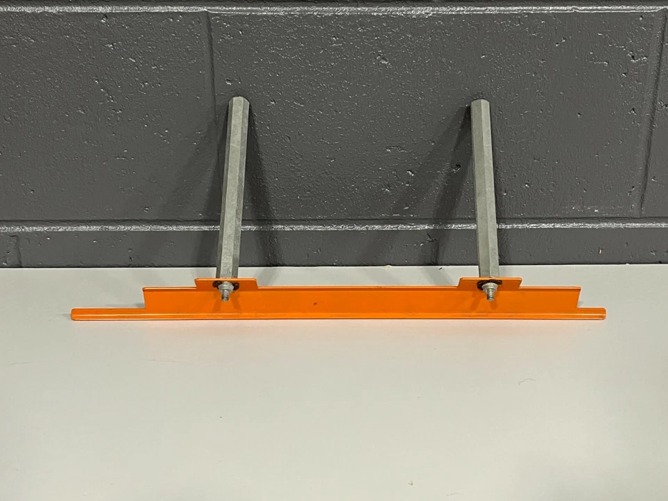 Herramienta de cambio/levantamiento de cuchillas/cuchillo Challenge Spartan 150 - Artículo # 60061 Foto 1 de 1