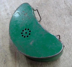 Vintage Metal Fishing Bait Box - Picture 1 of 12