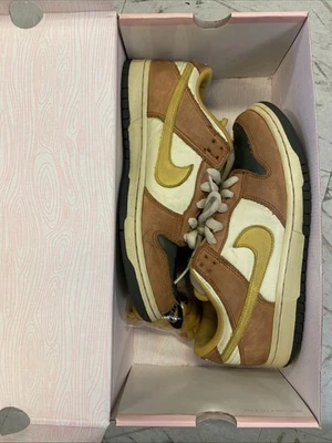 Nike SB Dunk Low Vapor Talla 8 Mineral Amarillo Rosa Caja 2005 Zapatos de Skate De Colección Foto 1 de 4