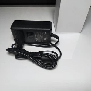 NEU Universal Netzteil Ladegerät für viele Elektrogeräte AC/DC Adapter 14V 1.5A - Bild 1 von 5