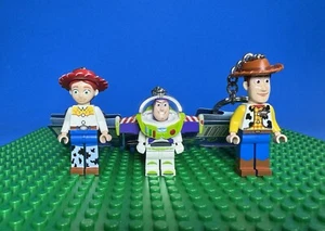 Lego Disney Toy Story Woody Alien Jessie Buzz Lightyear Key Chain Bundle 842848 - Picture 1 of 11