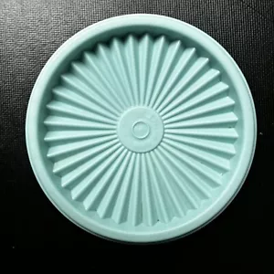 Tupperware Lid Only 812-28 Aqua - Picture 1 of 3