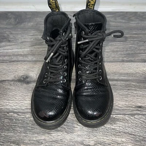 Dr. Martens Juniors Kids Boots-Faux Leather Snakeskin-Black-US Size 2 - Picture 1 of 11