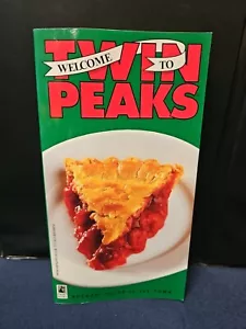 Welcome to Twin Peaks Access Guide to the Town David Lynch RARE NEW ๐ฅ๐ฅ๐ฅ๐ฅ - Picture 1 of 7