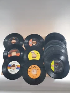 Lot of 25 Various Mixed Genres 7 inch 45 rpm Vinyl Records Bundle See Details - Imagen 1 de 4