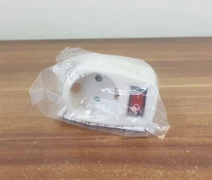 Aufsatz mit Ein- Aus- Schalter Schuko Zwischen-Steckdose von Goobay 68906 - Bild 1 von 3