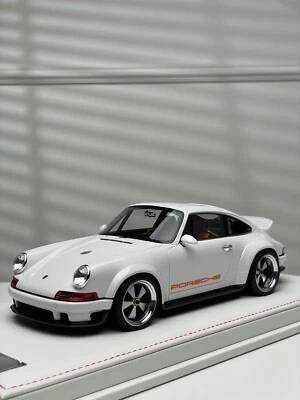 Porsche 911 Singer DLS (Librea Blanco Perla/Naranja) [Modelo IVY Merit] Escala 1/18 Foto 1 de 4