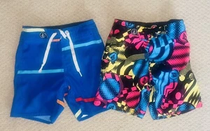 Lot Of 2 Boys VOLCOM Multicolor Hybrid Board SHORTS -Size 4/4T - Picture 1 of 1