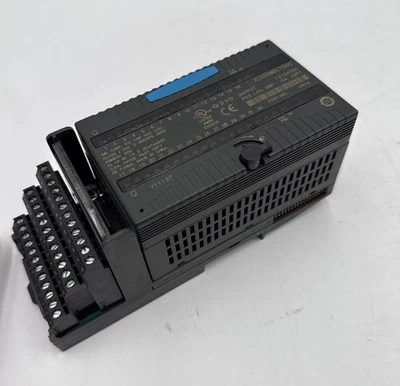 GE Fanuc IC200MDL750G VersaMax Output Module 0.5A 32 Point 12/24VDC - Image 1 of 4