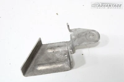 2011-2016 BMW 535I F10 FRONT LEFT SIDE FENDER LINER SUPPORT MOUNT BRACKET OEM - Image 1 of 4