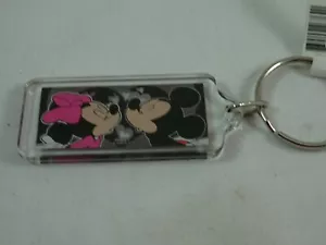 Portachiavi Disney Topolino e Minnie bacio 2,5" nuovo con etichetta acrilico - Foto 1 di 8