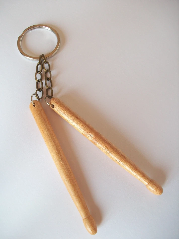 Porte-clé en forme de baguettes de batterie - Photo 1/1