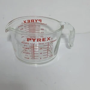 Vintage Glass PYREX 4 Cup 1 Qt Large Measuring Cup 532 Red Print Made In USA - Picture 1 of 10