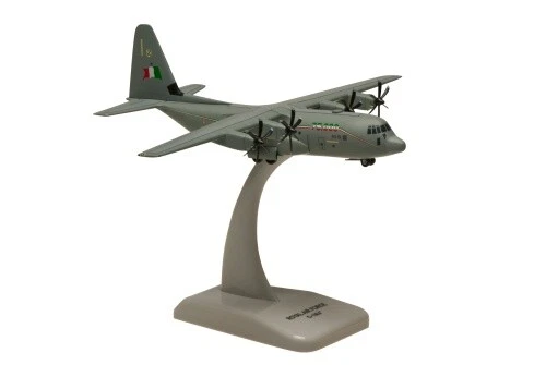 Hogan Lockheed C-130J-30 Hercules Italy A.F. Aeronautica Militare "75000 Flight - Bild 1 von 1