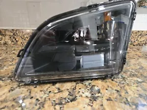 82775820 For Volvo VNL Driving Light Left/driver Side - Picture 1 of 6