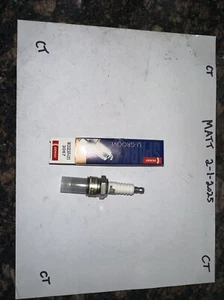DENSO Spark Plug W20EXR-U11 - Picture 1 of 1