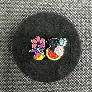 Neu mit Etikett Tous Silber Bär Logo Blume Früchte Ring mit rosa Vitrine - Bild 1 von 7