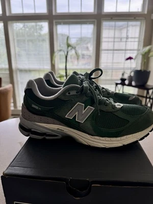 Men’s New Balance 2002R Green White Size 9 - Image 1 of 4