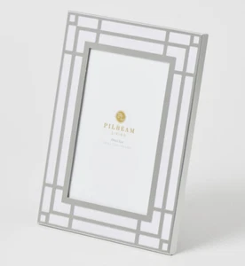 SILVER PHOTO FRAME glass metal 4 x 6 anniversary wedding 21st birthday gift - Picture 1 of 2