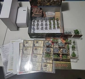 Juego de mesa RIVET WARS EAST FRONT 2014 Asmodee CMON miniaturas - Imagen 1 de 3