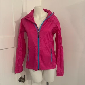 Cortavientos ligero brillante rosa y azul The North Face talla mediana - Imagen 1 de 6