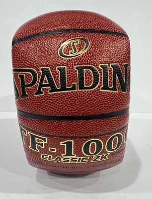 Baloncesto clásico Spalding TF-1000 ZK $49,99 cada uno Foto 1 de 4