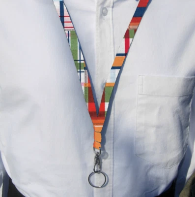 Cordón a Cuadros Madrás, Rojo Verde Naranja Azul, Maestro, Porta Insignia, Llavero Foto 1 de 4