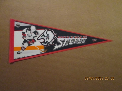NHL Buffalo Sabres Vintage Circa 1990's Team Logo Hockey Player Pennant #5 Cover