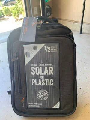 Mochila EnerPlex dispositivo solar carregamento preto e cinza acampamento caminhadas ao ar livre - Imagem 1 de 3