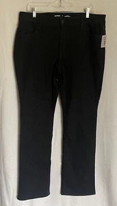 Old Navy Mid-Rise Kicker Boot-Cut Jeans Womens 16 Black New - Picture 1 of 10