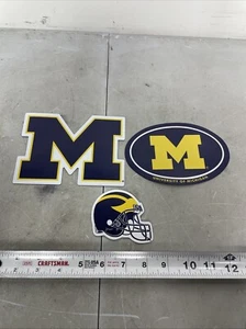 Confezione 3 magneti auto Michigan Wolverines - Foto 1 di 3