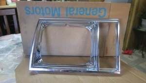 10003409---1000525 1980 TO 1982 PONTIAC PHOENIX RIGTH SIDE HEADLIGTH BEZEL - Picture 1 of 1