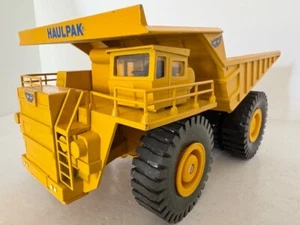 1:50 Wabco HaulPak Haul Dump Truck Diecast By Conrad - Picture 1 of 6