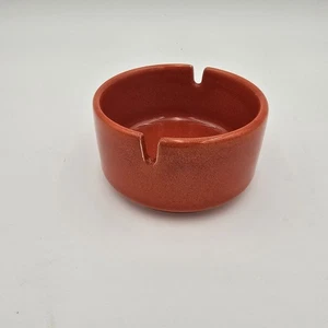 Vintage Ceramic Ashtray Embossed Bottom Mid-Century Burnt Orange Pre-Owned - Picture 1 of 5
