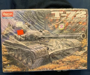 neu, box open, Academy 1/48 Bausatz Russian Army Main Battle Tank T-72 - Bild 1 von 1