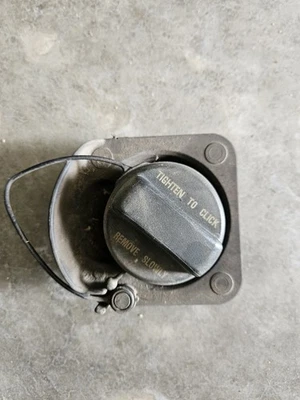 Tapa de cuello de llenado de gas combustible Acura RSX DC5 2006 Foto 1 de 3