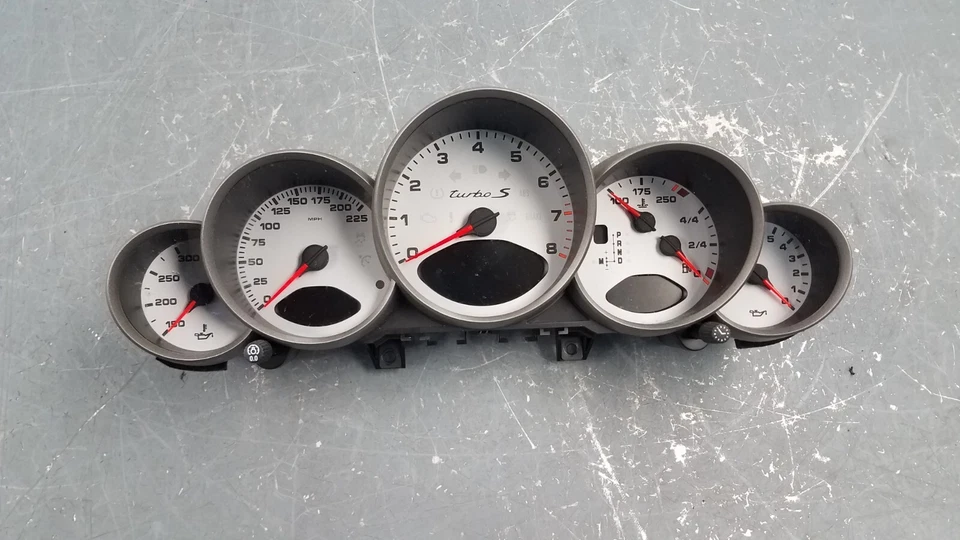 2012 保时捷 911 Turbo S 997 仪表组 #3351 Y1 — 第 1/4 张图片