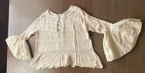 Free People ~ besticktes Baumwolloberteil cremefarben mit großen geschwollenen Ärmeln ~ S/Petite - Bild 1 von 9