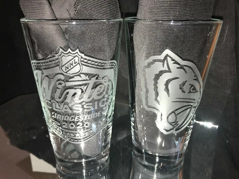 2020 NHL SPECIAL EDITION WINTER CLASSIC NASHVILLE PREDATORS 2 ETCHED PINT GLASSE Cover