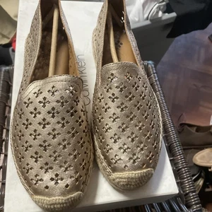 Patricia Nash Women Gold Flat Size 7.5M - Picture 1 of 4