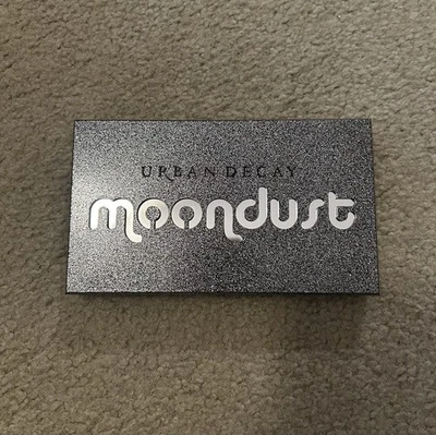 Paleta de sombras de ojos Urban Decay Moondust Foto 1 de 4