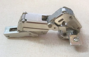 Salice Rapido 165º Full Overlay Self-Closing Hinge (200 Series) - Picture 1 of 3