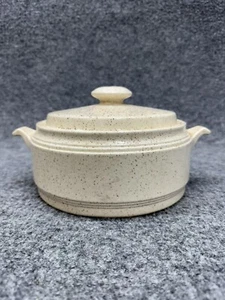 Homer Laughlin Challenger Whitestone Covered Casserole Dish 10" 1976 - Picture 1 of 17